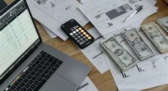payroll-stock-photo